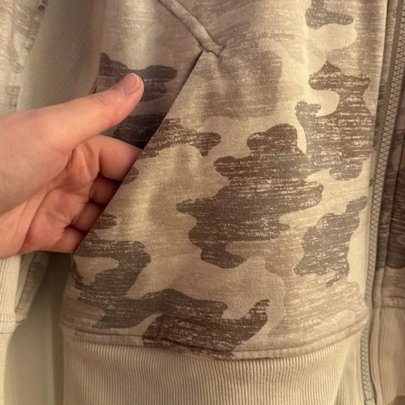 Athleta Camo Hooded Zip Up - Picture 10 of 11